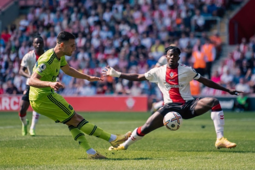 Bruno Fernandes ghi bàn, Man Utd thắng trận thứ hai ở Ngoại hạng Anh - Ảnh 1. Bruno Fernandes ghi bàn, Man Utd thắng trận thứ hai ở Ngoại hạng Anh - Ảnh 1.