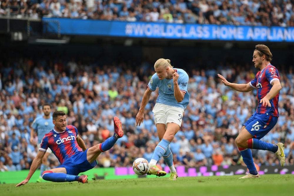 Haaland ghi hattrick, Man City ngược dòng đánh bại Crystal Palace - Ảnh 1.