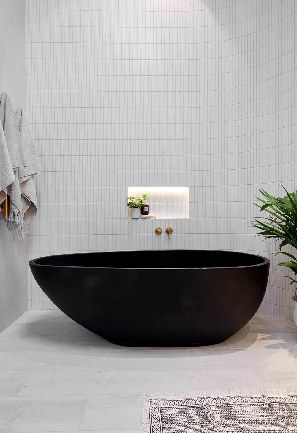 Tha hồ gom nhặt ý tưởng cho căn phòng tắm gia đình với những thiết kế ấn tượng - Ảnh 6.
