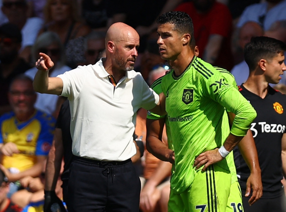 HLV Ten Hag nói về tương lai của Ronaldo tại MU sau trận thắng Southampton - Ảnh 1.