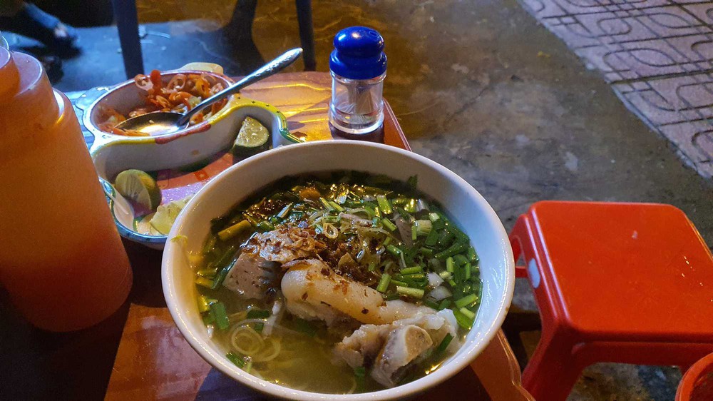 5 món ăn đường phố nức tiếng Sài Gòn nhưng lại hiếm có khó tìm ở Hà Nội - Ảnh 4.