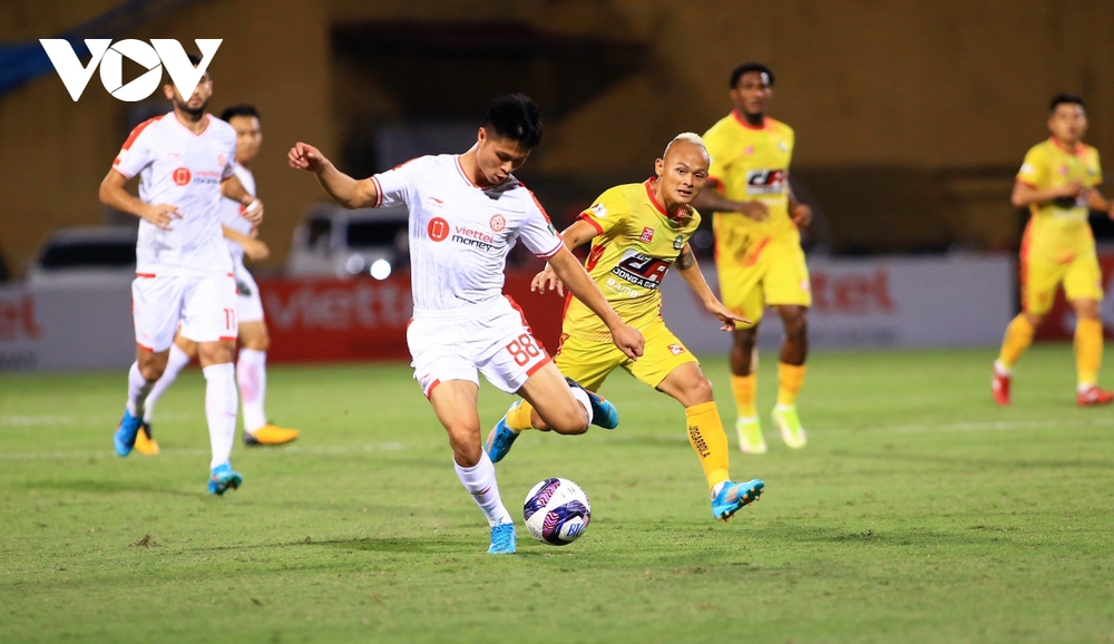 Trực tiếp Viettel FC 1-1 Thanh Hóa: Ăn miếng trả miếng, ghi bàn liên tiếp - Ảnh 1.