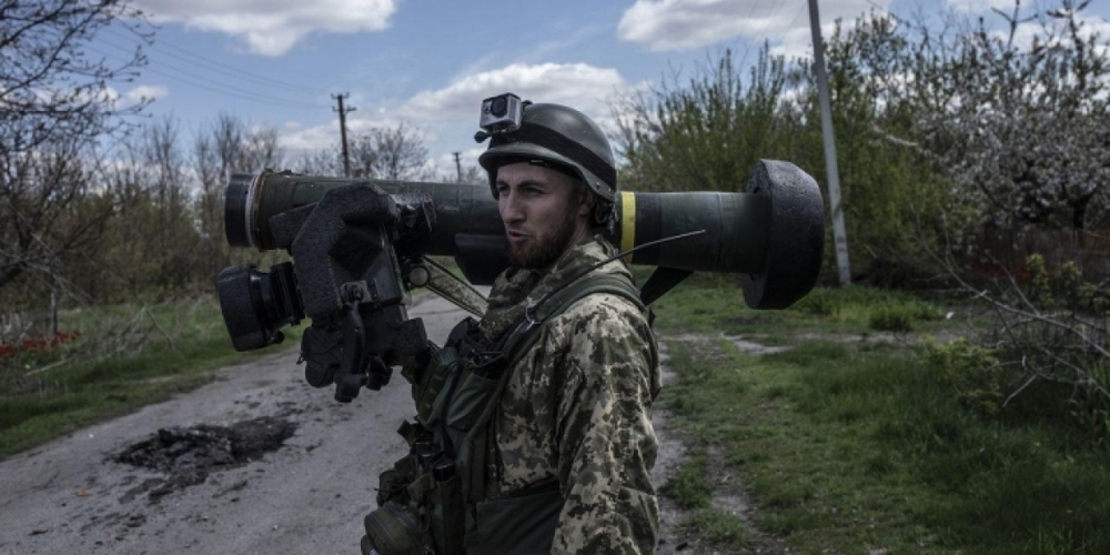 Điểm yếu không ngờ của “kẻ hủy diệt xe tăng” Javenlin trên chiến trường Ukraine - Ảnh 2.