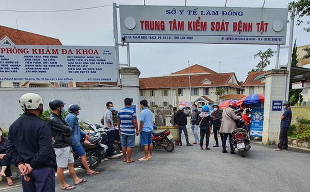 Kỷ luật cảnh cáo Giám đốc CDC Lâm Đồng do liên quan đến Việt Á