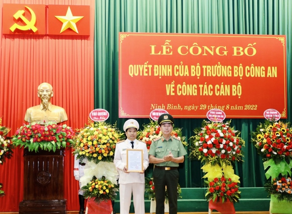 Đại tá Đặng Trọng Cường được bổ nhiệm làm Giám đốc Công an Ninh Bình - Ảnh 1.