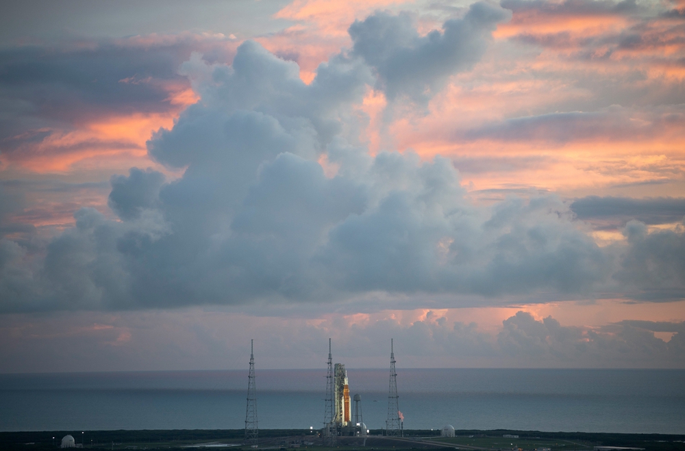 NASA hoãn phóng tàu Artemis 1 do sự cố động cơ - Ảnh 1.