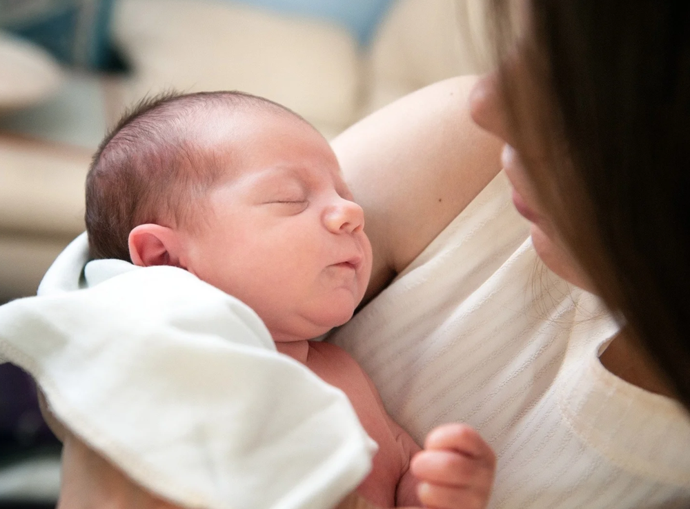 Danh sách đồ cần mua cho em bé sơ sinh và 4 nguyên tắc để tránh lãng phí - Ảnh 1.