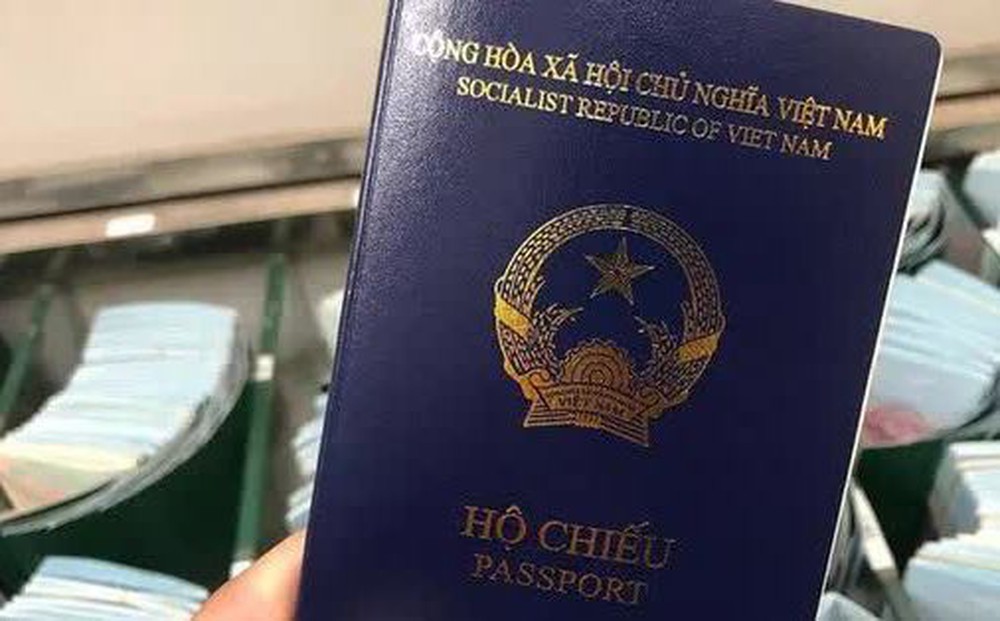 Trung tướng Tô Ân Xô nói về hộ chiếu mẫu mới của Việt Nam