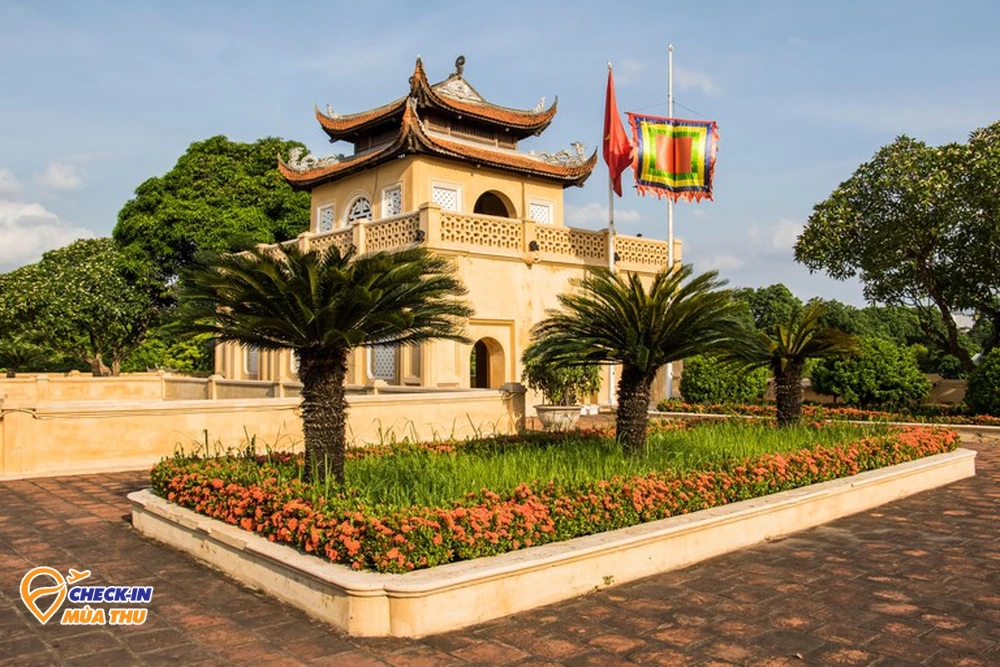 11 điểm du lịch đến Hà Nội là phải ghé: Có nơi lên ảnh sống ảo cực đẹp nhưng phải cẩn thận - Ảnh 2.