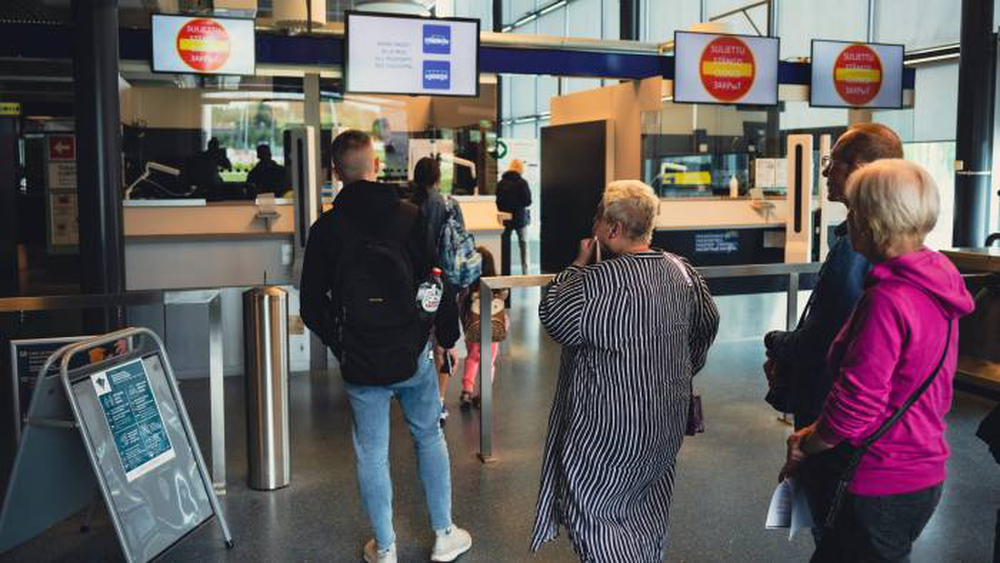 Quan chức Nga: Châu Âu sẽ thiệt 21 tỉ Euro nếu cấm khách du lịch Nga - Ảnh 1.