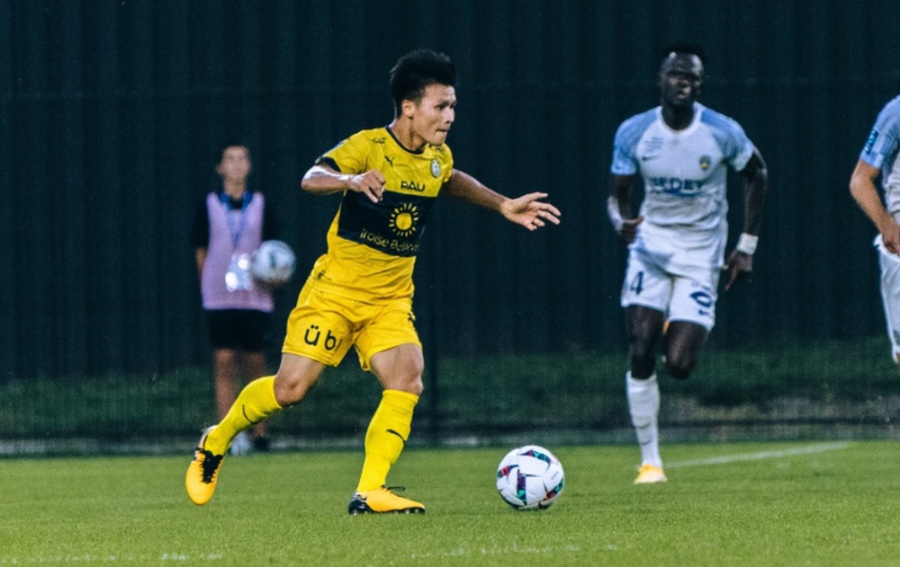 Quang Hải vơi dần cơ hội ra sân ở Pau FC - Ảnh 1.