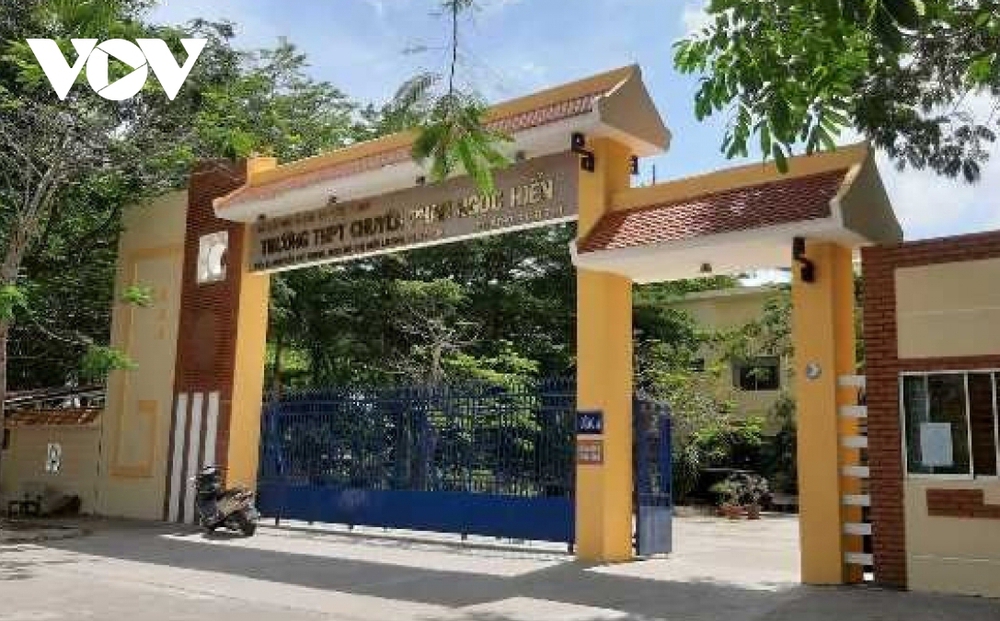 Thí sinh ngủ quên bị điểm 0: Làm thầy, cần nhất vẫn là sự yêu thương!