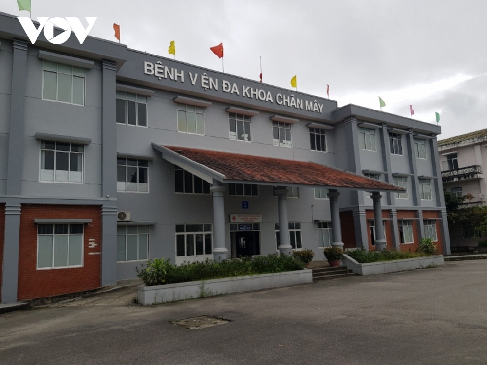 Thiết bị máy móc hiện đại tại Bệnh viện Đa khoa Chân Mây nằm đắp chiếu - Ảnh 1.