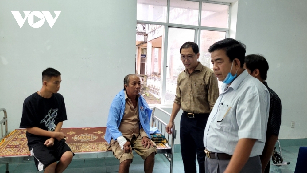 Thiết bị máy móc hiện đại tại Bệnh viện Đa khoa Chân Mây nằm đắp chiếu - Ảnh 5.