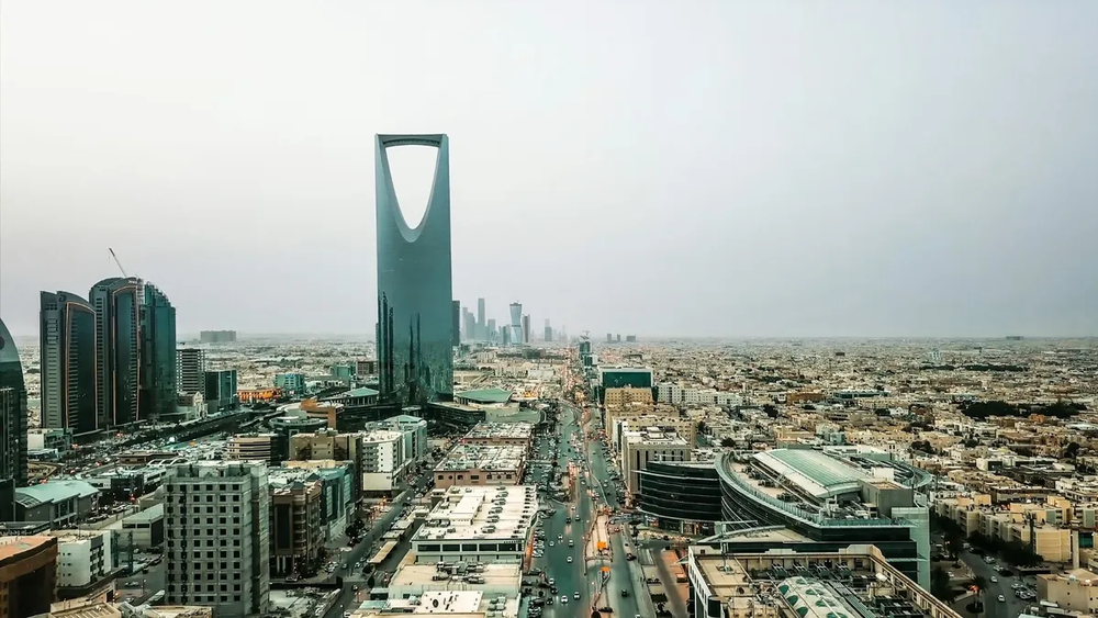 Bí mật đằng sau công nghệ gây mưa nhân tạo của Arab Saudi: Bước đột phá về thời tiết! - Ảnh 1.