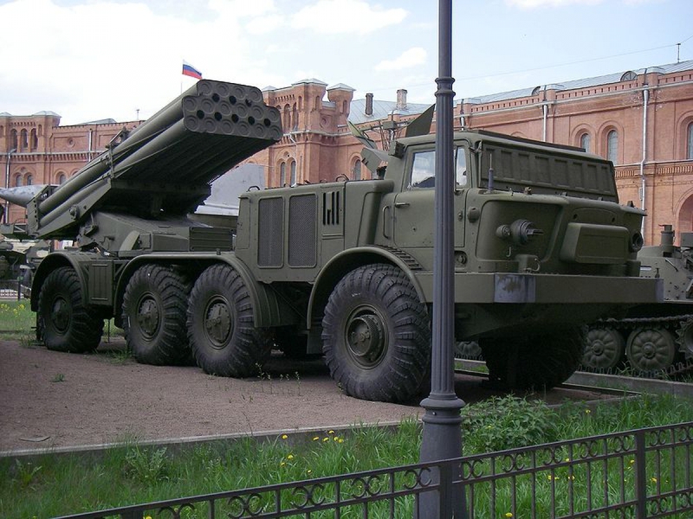 Sức mạnh pháo phản lực “Cuồng phong” cả Nga và Ukraine sử dụng trên chiến trường - Ảnh 2.
