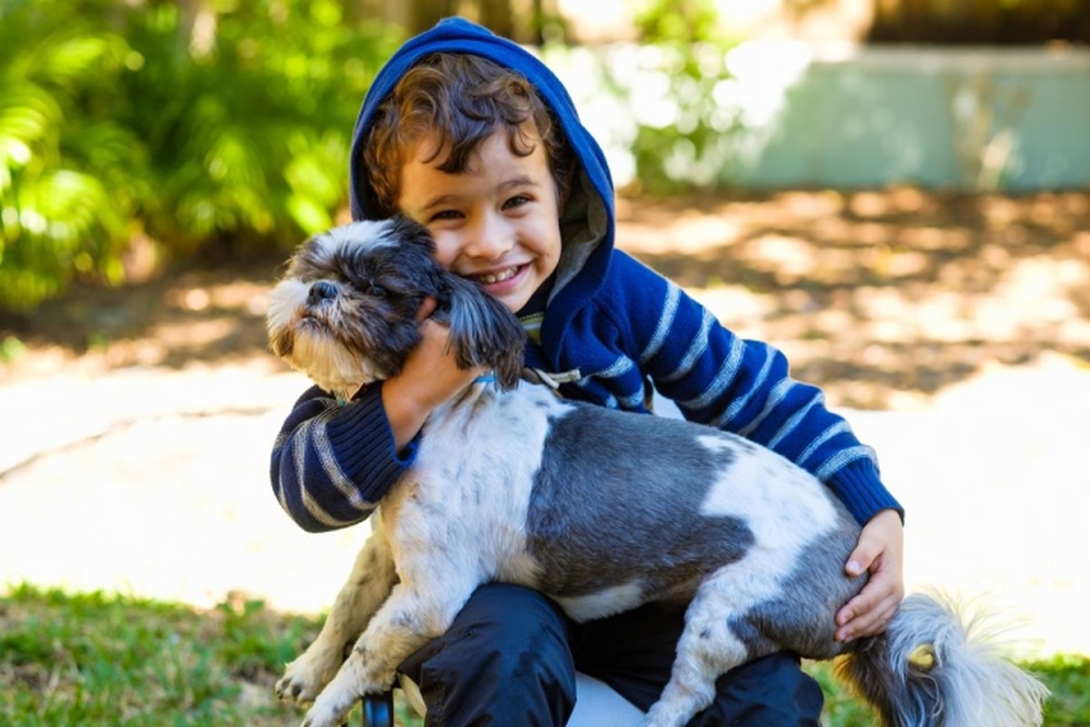 8 lợi ích lớn bất ngờ khi cho trẻ nuôi thú cưng - Ảnh 2.