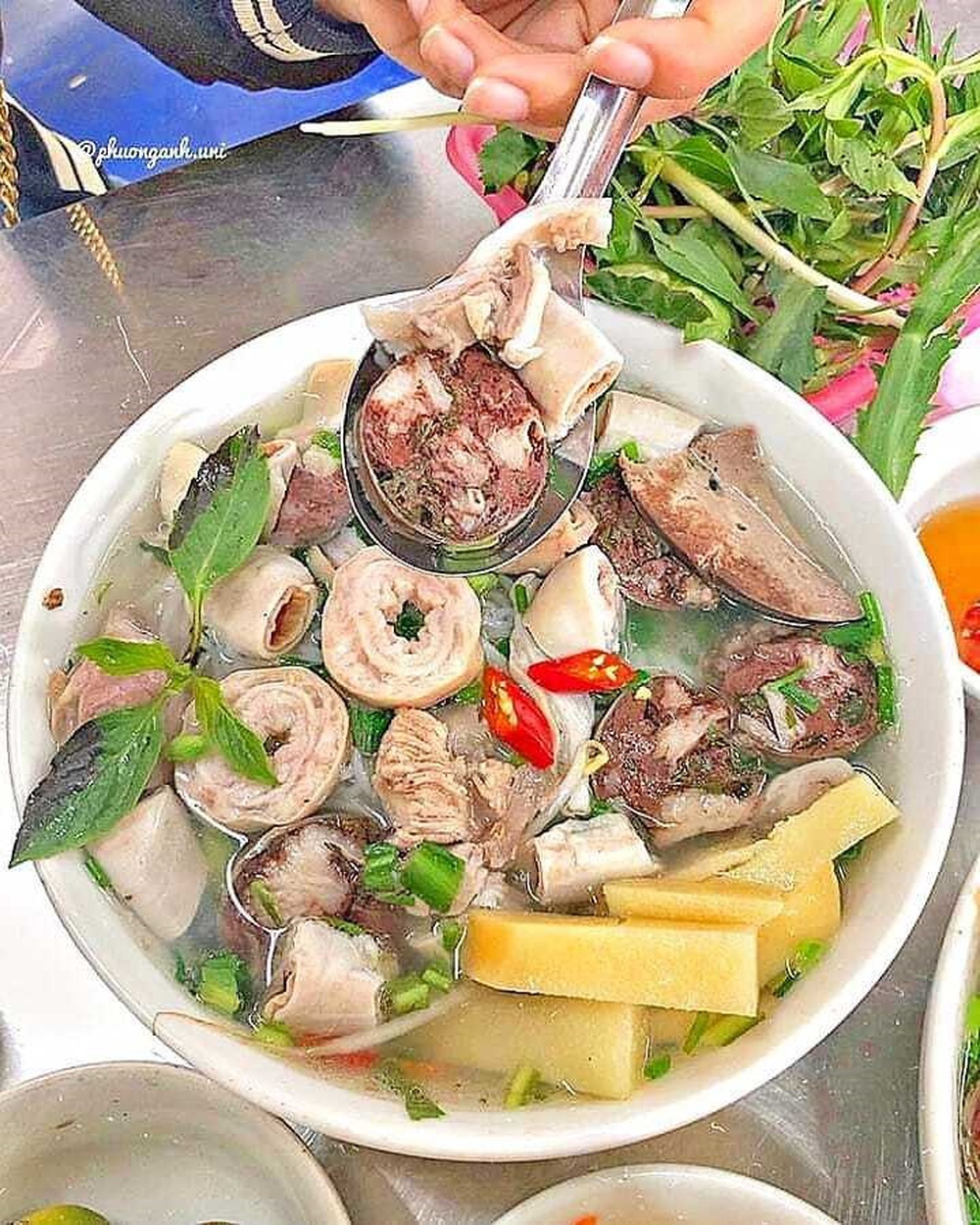 Ẩm thực Việt có món bún lòng cực gây nghiện với vô số topping hấp dẫn - Ảnh 6.
