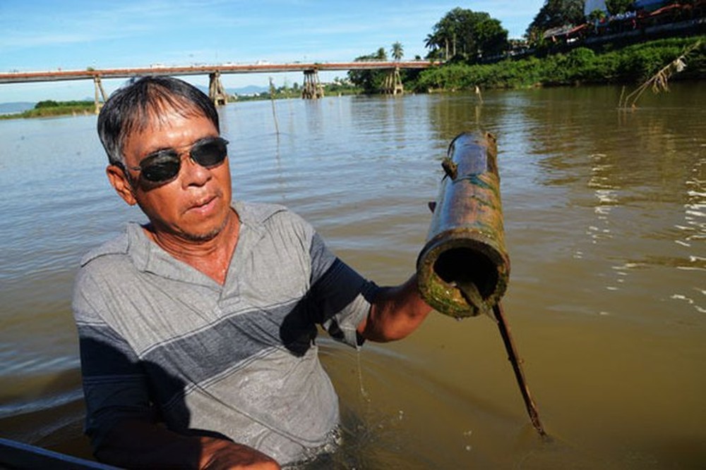 Săn cá quý trên sông Trà - Ảnh 1.