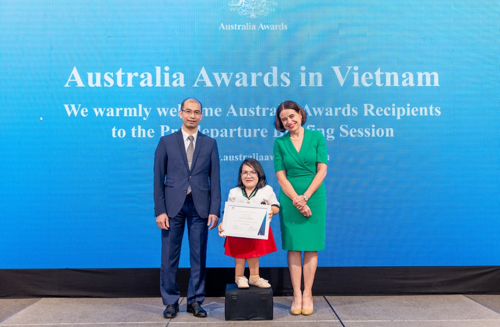 Cô gái cao dưới một mét chinh phục học bổng trường đại học danh giá ở Úc - Ảnh 1.