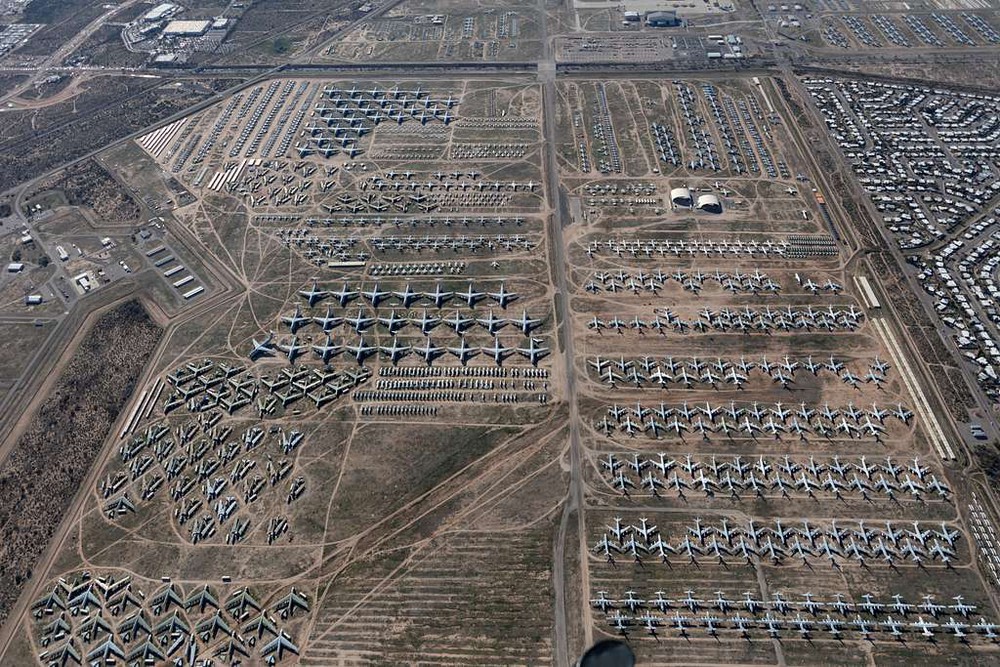 Tham quan bãi đỗ của gần 4.000 chiếc máy bay nghỉ hưu - Ảnh 1.