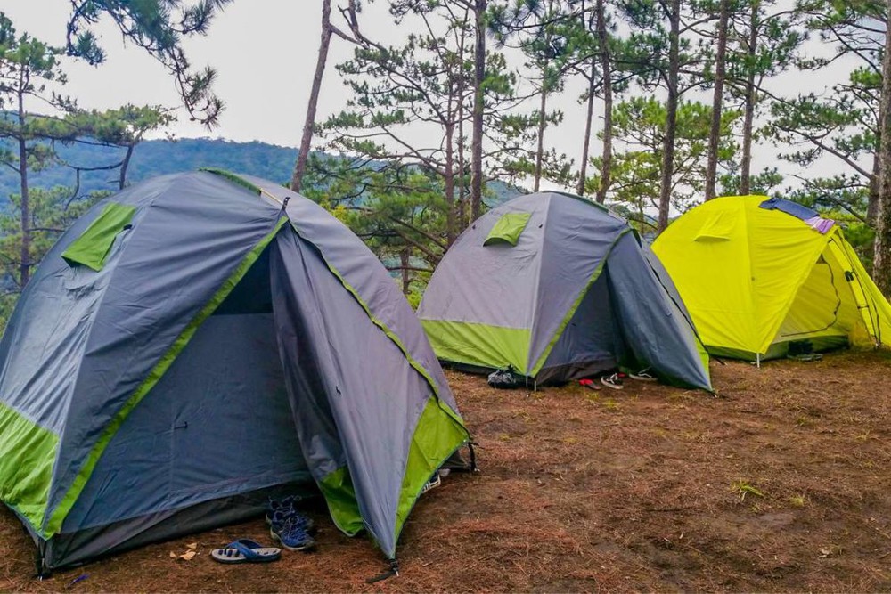 6 địa điểm cắm trại đẹp nhất ở Đà Lạt: Nơi số 3 còn được mệnh danh là Thánh địa săn mây - Ảnh 2.