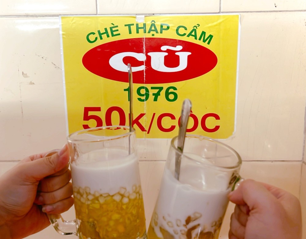 Kinh ngạc về cốc chè “tuổi đời” gần 50 năm ở Hà Nội, có giá bằng 2 bát Phở! - Ảnh 5.