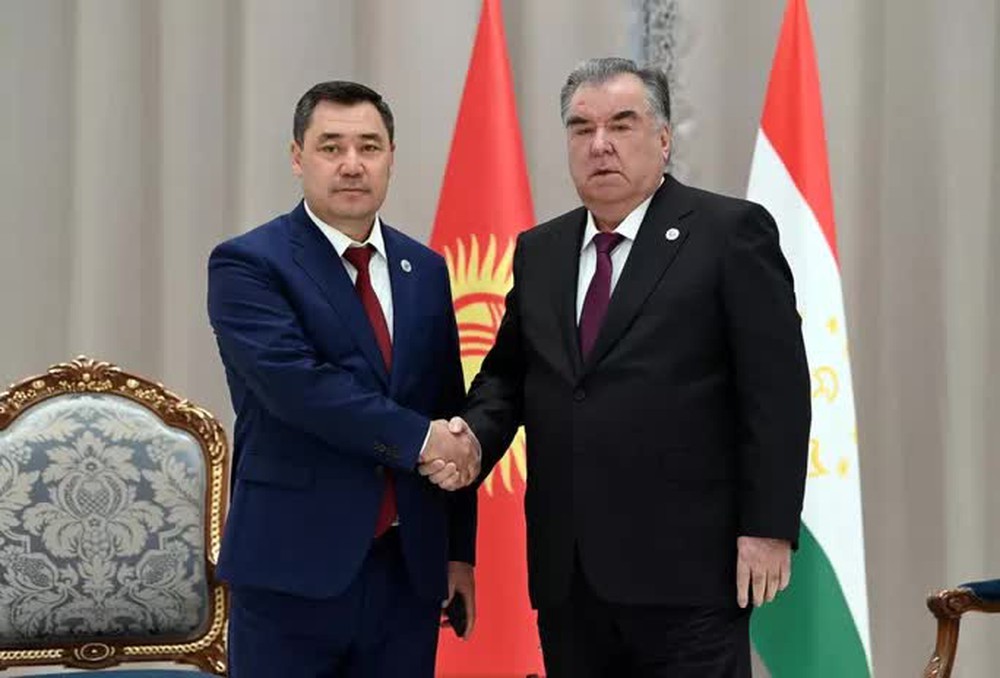 Kyrgyzstan và Tajikistan giao tranh dữ dội, nhiều thương vong - Ảnh 2.