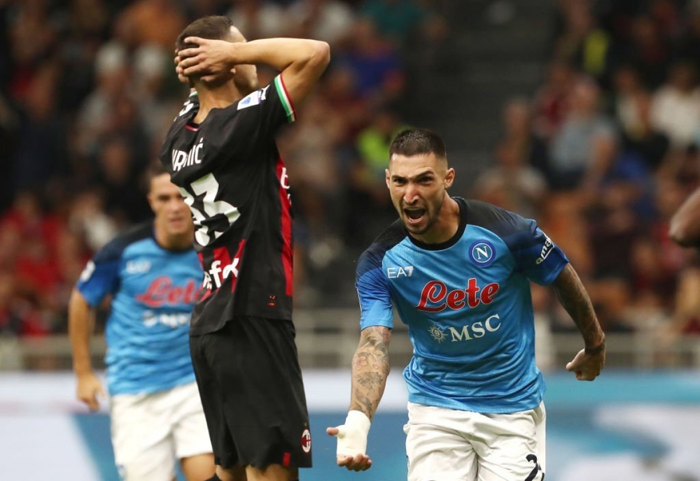 Napoli đánh bại AC Milan trong trận đấu quyết định ngôi đầu Serie A - Ảnh 5.