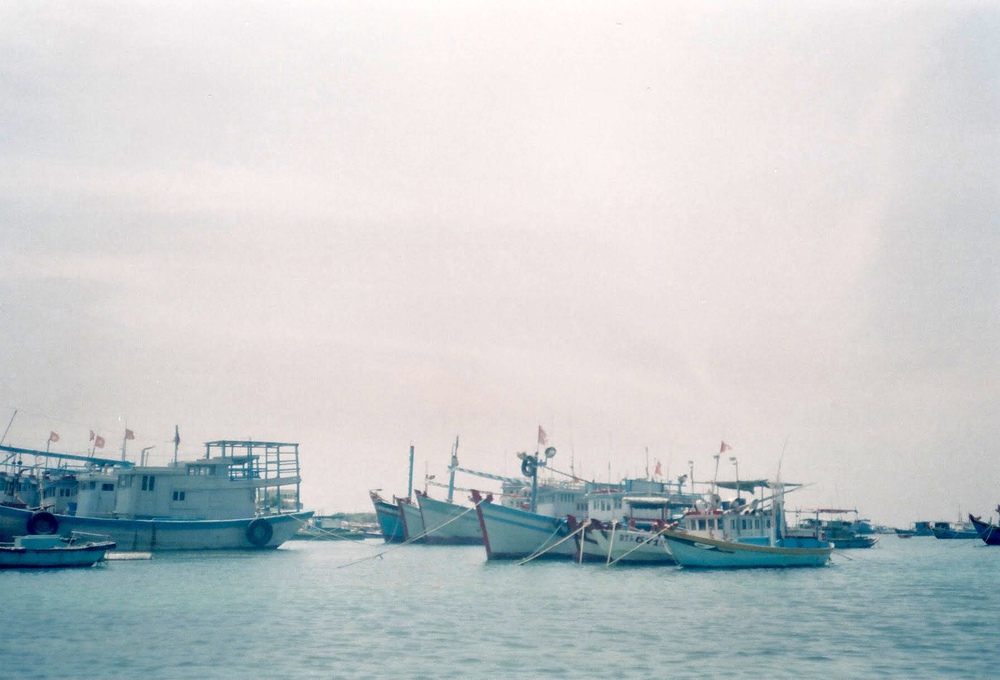 Lần đầu đi đảo Phú Quý sau dịch, 9X Hà Nội được cầu hôn đúng khoảnh khắc hoàng hôn ở vịnh Triều Dương - Ảnh 1.