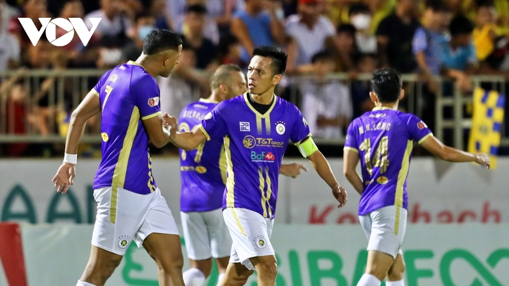 Trực tiếp Hà Nội FC - Bình Định: Văn Quyết tỏa sáng? - Ảnh 1.