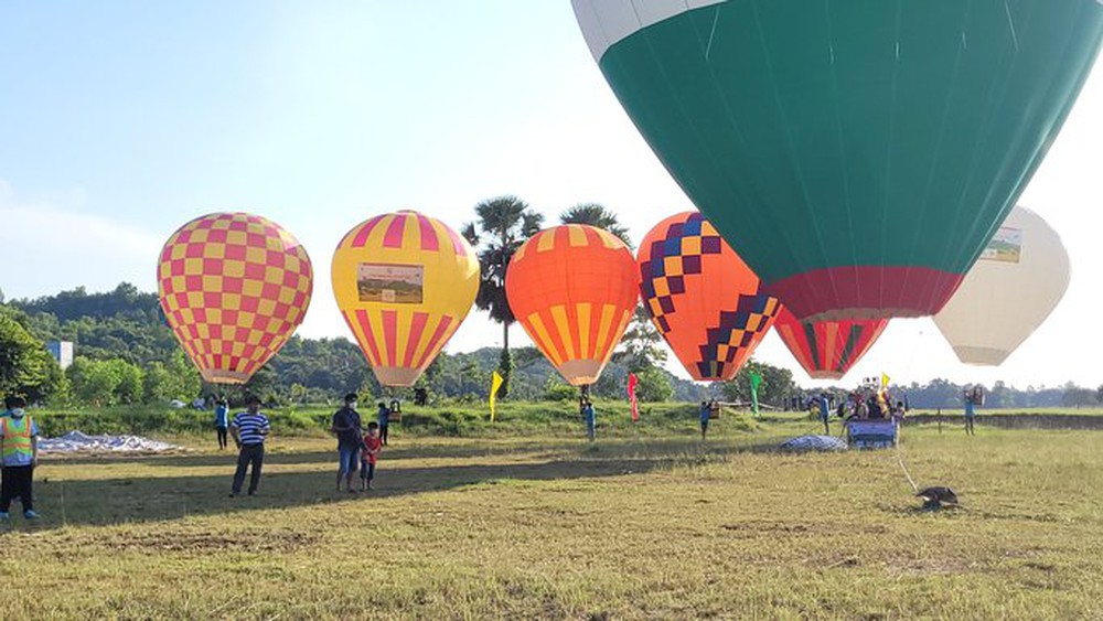 Hình ảnh lần đầu xuất hiện dưới chân Phụng Hoàng Sơn ở An Giang - Ảnh 2.