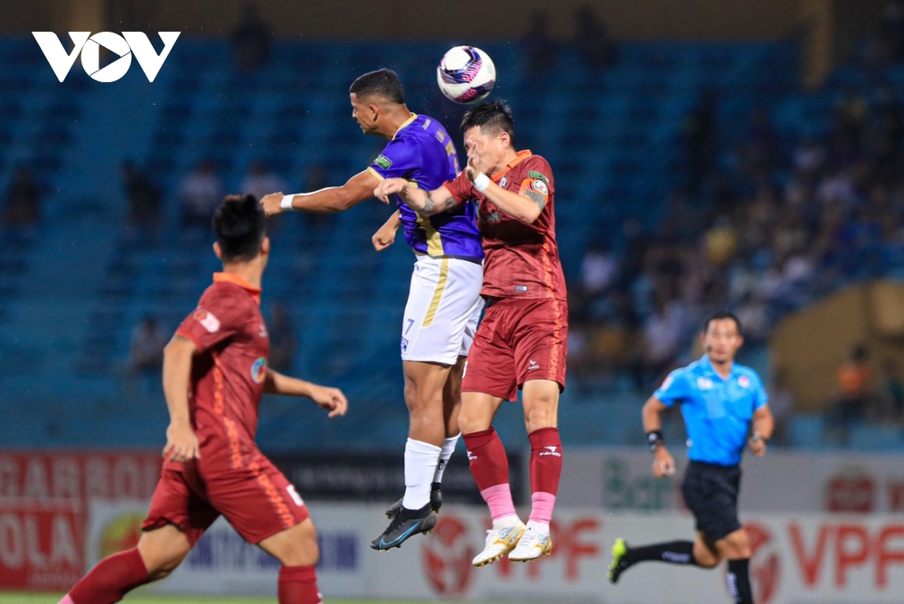 Trực tiếp Hà Nội FC 0-0 Bình Định: Văn Lâm bắt chính - Ảnh 1.