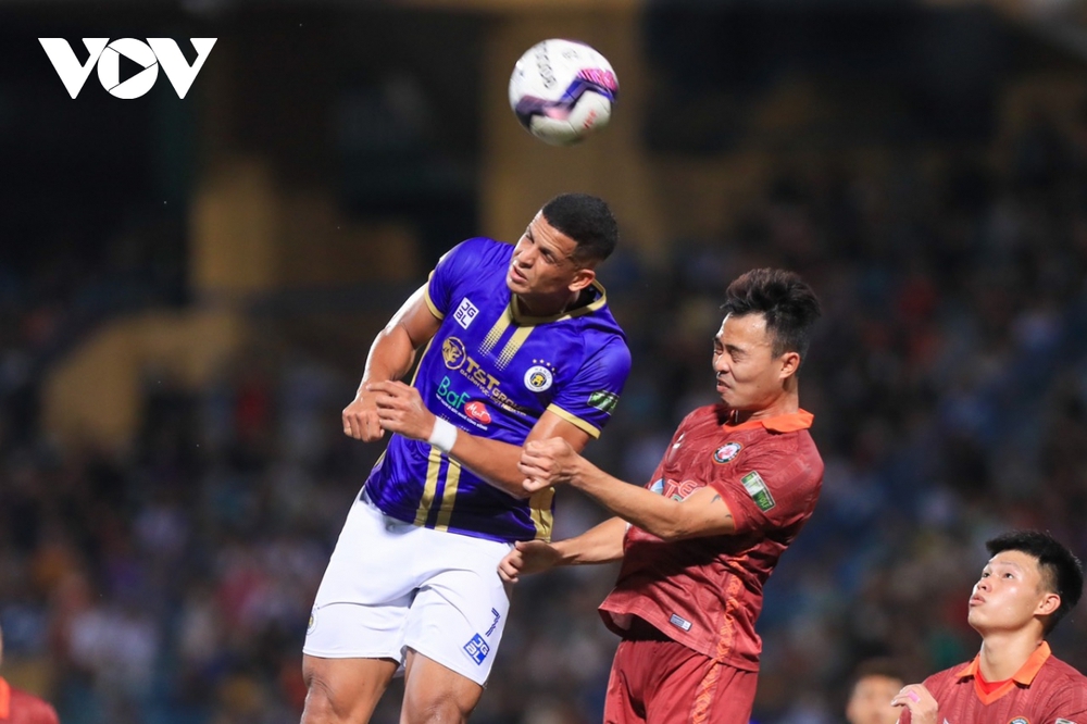 Trực tiếp Hà Nội FC 0-0 Bình Định: Văn Lâm bắt chính - Ảnh 1.