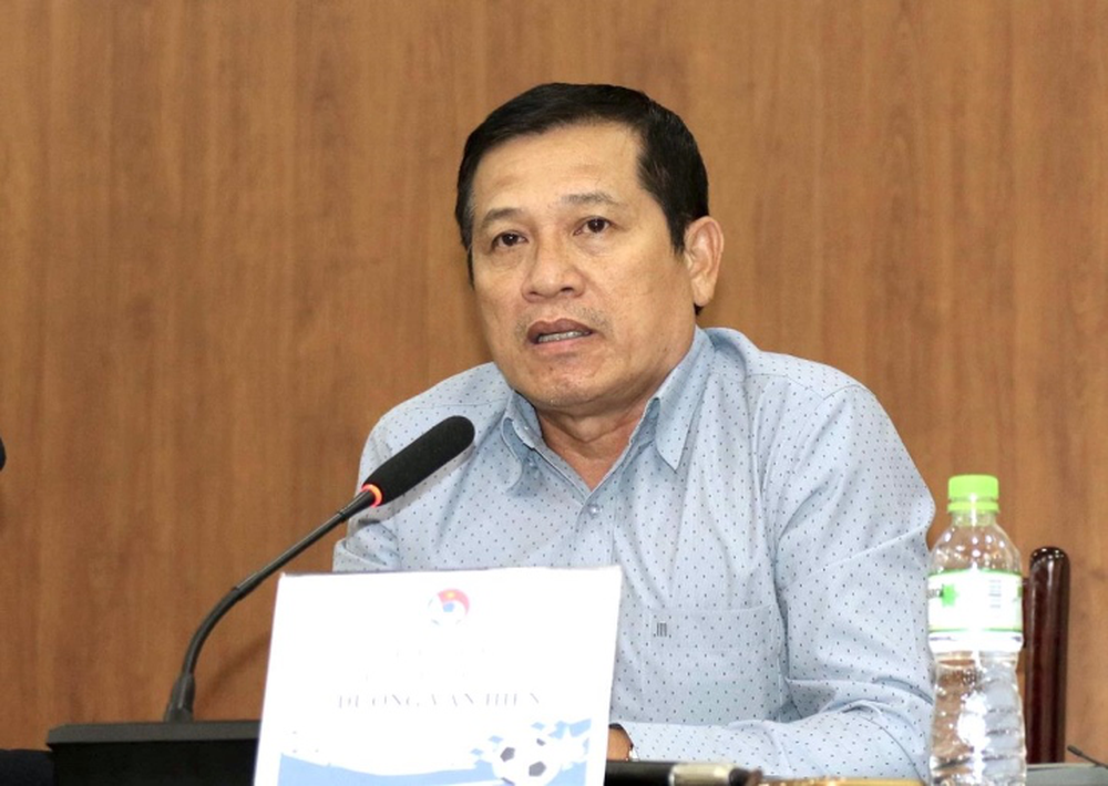 Ông Dương Văn Hiền: Mong V-League có VAR, trọng tài bớt áp lực - Ảnh 1.