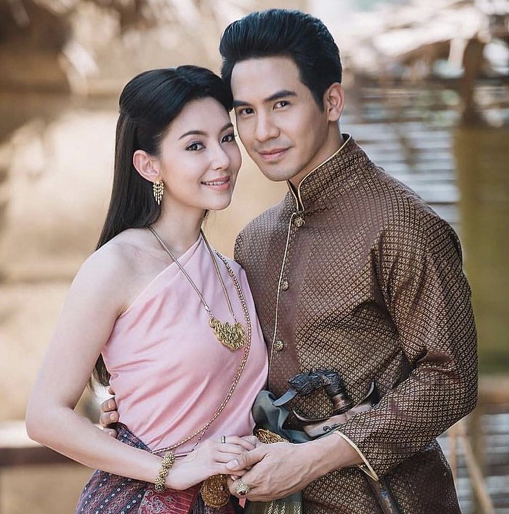 Cuộc sống đời thực của nữ hoàng cổ trang Thái Lan đang gây sốt màn ảnh Việt - Ảnh 4.