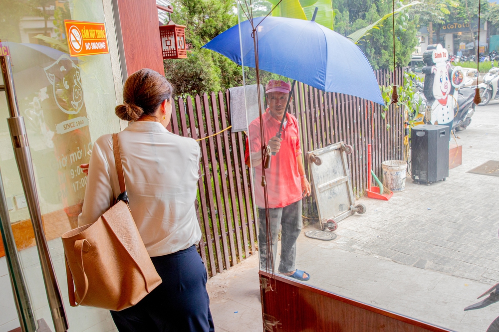 Chú bảo vệ 5 sao và bài học về chữ tâm trong công việc - Ảnh 6.