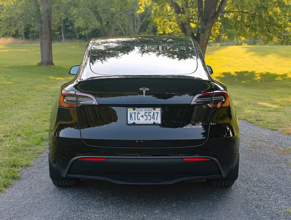 SUV Tesla đắt đỏ nhưng vẫn bị báo Tây chê 6 điểm - Ảnh 5.