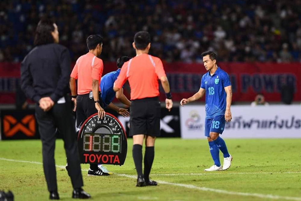 Chanathip đau đớn rời sân, Thái Lan thất thủ cay đắng trước “đại kình địch” ở loạt penalty - Ảnh 1.