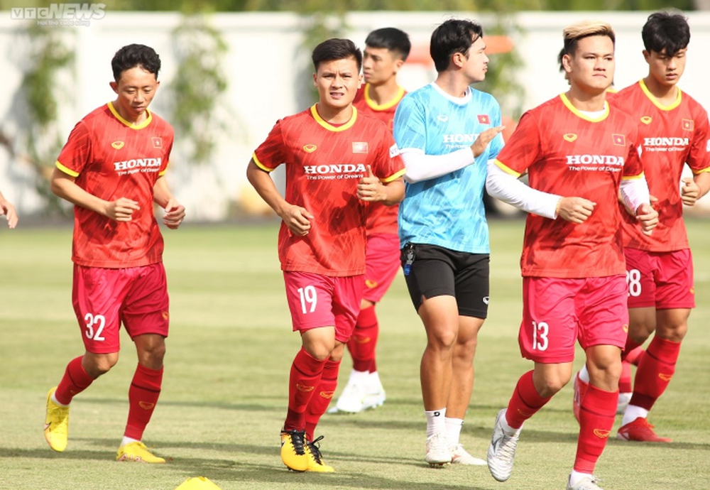 Quang Hải khó dự AFF Cup, HLV Park Hang Seo đối mặt bài toán nan giải - Ảnh 1.