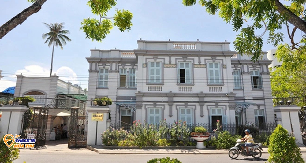 Ở Bạc Liêu có một nhà hát kiến trúc vô cùng đặc biệt, lấy cảm hứng từ biểu tượng người Việt Nam