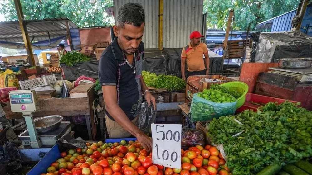 Sri Lanka bác cáo buộc nhập khẩu dầu kém chất lượng khiến tình trạng mất điện kéo dài - Ảnh 2.