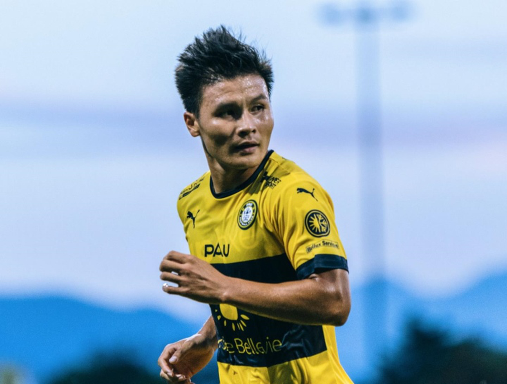 HLV Pau FC hứa cho Quang Hải thi đấu nhiều hơn - Ảnh 1.