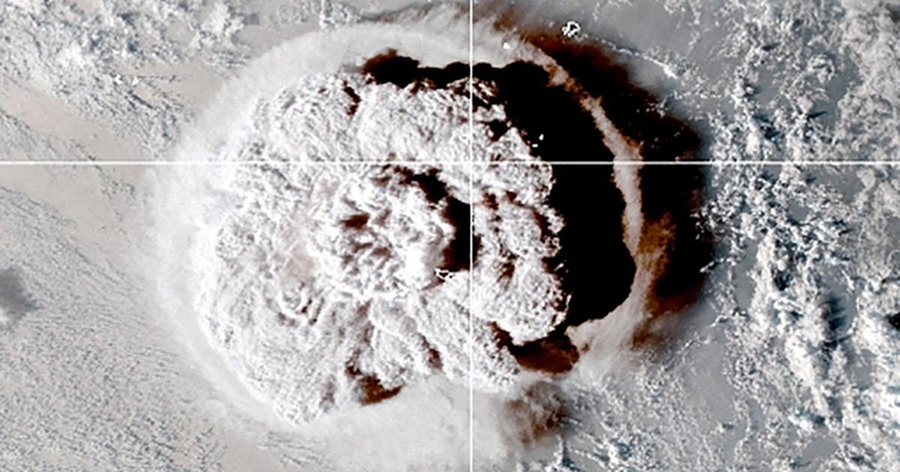 Núi lửa Tonga phun trào, giải phóng 50 triệu tấn hơi nước có thể khiến Trái Đất ấm lên - Ảnh 3.