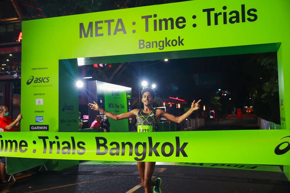 Lâm Quang Nhật phá vỡ kỉ lục cá nhân tại Asics Meta: Time: Trials Bangkok - Ảnh 1.