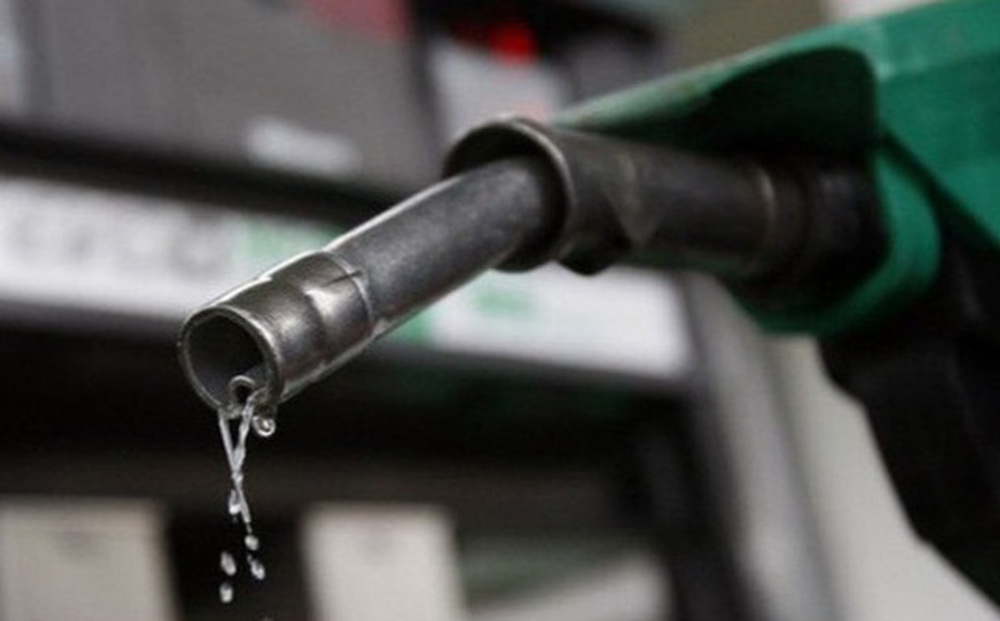 Bát nháo thị trường xăng dầu trước ngày điều chỉnh giá