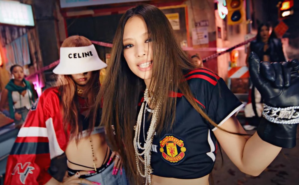 Jennie BlackPink, nữ thần mang vận may cho Man Utd - Ảnh 1.