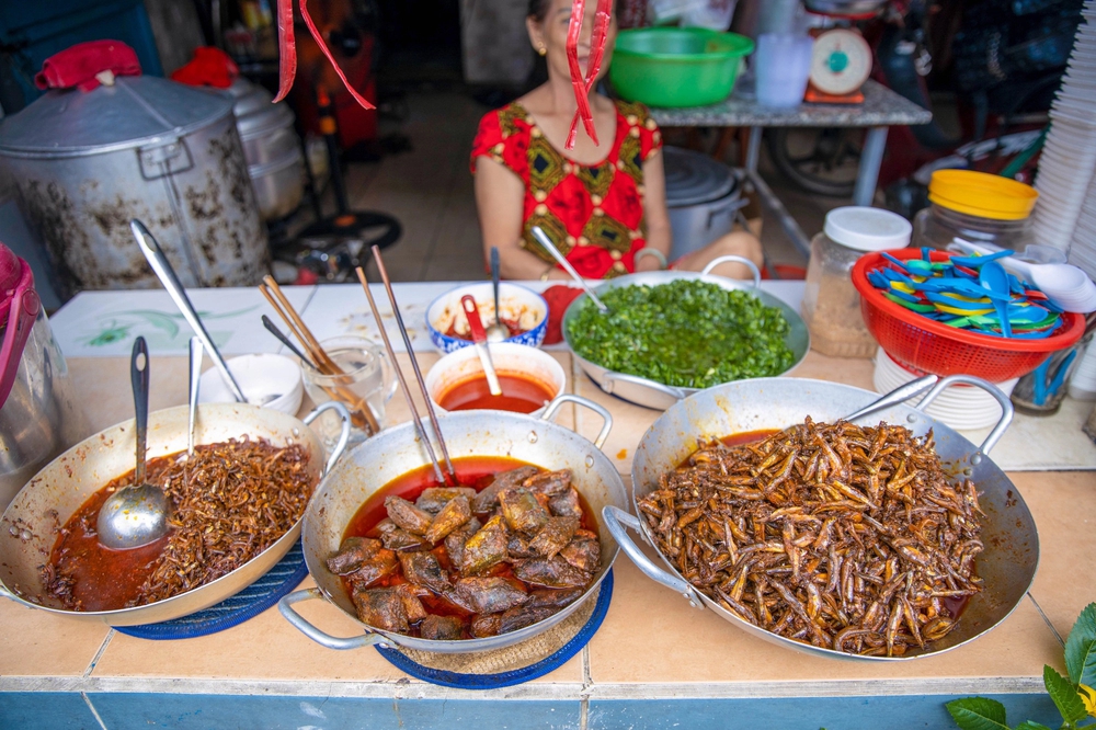 Xôi cá - món ăn cực lạ nhưng lại vô cùng quen thuộc vào mỗi sáng của người dân tại xứ biển Nha Trang - Ảnh 11.