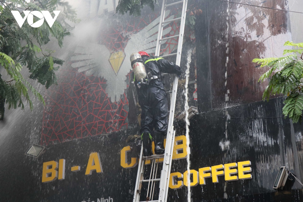Cháy lớn tại quán Bi-a Club ở Bắc Ninh