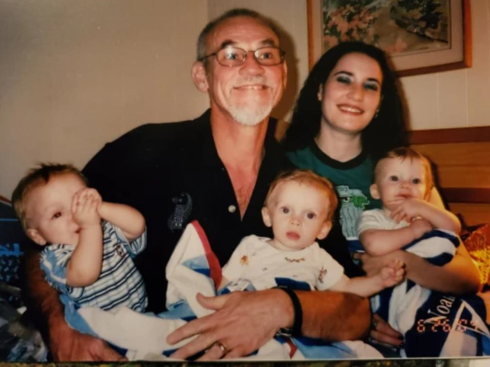 Cặp vợ chồng lệch 26 tuổi chia sẻ cuộc sống không ngờ sau 20 năm - Ảnh 2. Cặp vợ chồng lệch 26 tuổi chia sẻ cuộc sống không ngờ sau 20 năm - Ảnh 2.